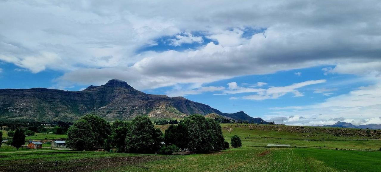 Habitat Hotel Clarens Buitenkant foto